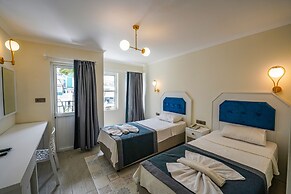 BLUE PEARL HOTEL& VILLAS