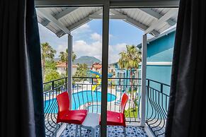 BLUE PEARL HOTEL& VILLAS