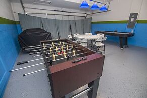 The Chester Solterra Resort Vacation Home 6 Bedroom Home by Redawning