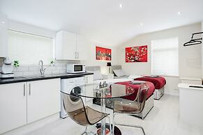 Bedford Hospital Studio Apartment - Victoria D