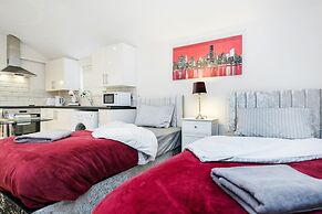 Bedford Hospital Studio Apartment - Victoria D