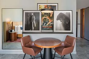 The WB Abu Dhabi, Curio Collection by Hilton