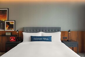 The WB Abu Dhabi, Curio Collection by Hilton