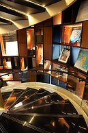 The WB Abu Dhabi, Curio Collection by Hilton