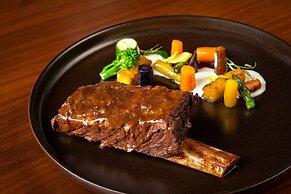 The WB Abu Dhabi, Curio Collection by Hilton