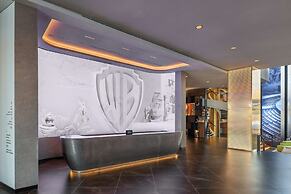 The WB Abu Dhabi, Curio Collection by Hilton