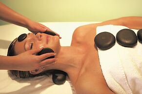 The WB Abu Dhabi, Curio Collection by Hilton