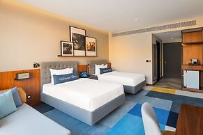 The WB Abu Dhabi, Curio Collection by Hilton