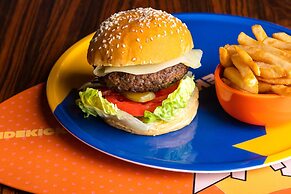 The WB Abu Dhabi, Curio Collection by Hilton