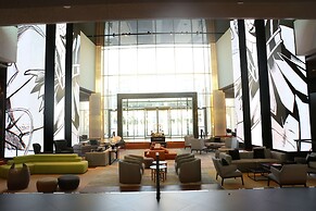 The WB Abu Dhabi, Curio Collection by Hilton