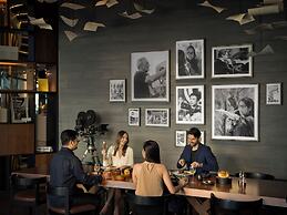 The WB Abu Dhabi, Curio Collection by Hilton