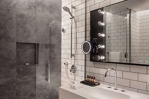 The WB Abu Dhabi, Curio Collection by Hilton