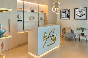 The WB Abu Dhabi, Curio Collection by Hilton