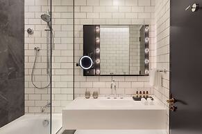 The WB Abu Dhabi, Curio Collection by Hilton