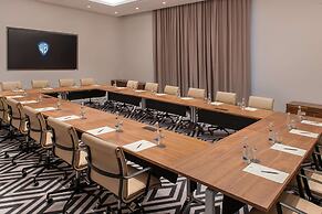 The WB Abu Dhabi, Curio Collection by Hilton