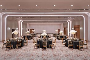 The WB Abu Dhabi, Curio Collection by Hilton