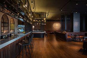 The WB Abu Dhabi, Curio Collection by Hilton