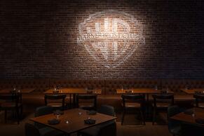 The WB Abu Dhabi, Curio Collection by Hilton