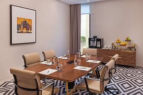 The WB Abu Dhabi, Curio Collection by Hilton