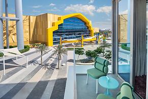 The WB Abu Dhabi, Curio Collection by Hilton