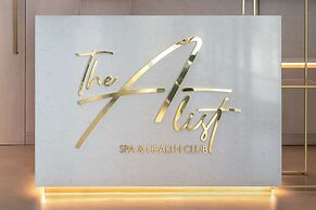 The WB Abu Dhabi, Curio Collection by Hilton