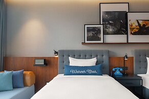 The WB Abu Dhabi, Curio Collection by Hilton