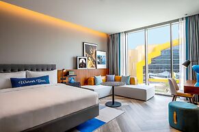 The WB Abu Dhabi, Curio Collection by Hilton