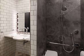 The WB Abu Dhabi, Curio Collection by Hilton