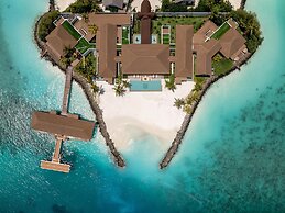 Hilton Maldives Amingiri Resort & Spa