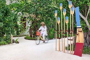 Hilton Maldives Amingiri Resort & Spa