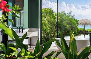 Hilton Maldives Amingiri Resort & Spa