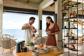 Hilton Maldives Amingiri Resort & Spa