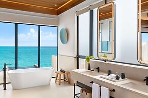 Hilton Maldives Amingiri Resort & Spa