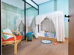 Hilton Maldives Amingiri Resort & Spa