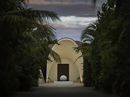 Hilton Maldives Amingiri Resort & Spa