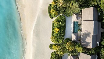 Hilton Maldives Amingiri Resort & Spa