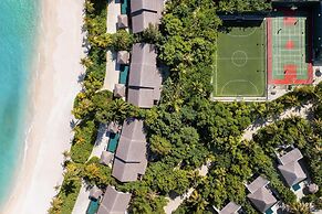 Hilton Maldives Amingiri Resort & Spa