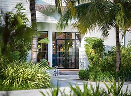 Hilton Maldives Amingiri Resort & Spa