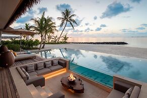 Hilton Maldives Amingiri Resort & Spa