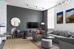 The Basilian Minsk, Curio Collection By Hilton