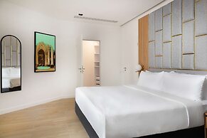 The Basilian Minsk, Curio Collection By Hilton