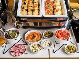 The Basilian Minsk, Curio Collection By Hilton