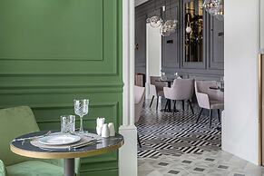 The Basilian Minsk, Curio Collection By Hilton