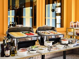 The Basilian Minsk, Curio Collection By Hilton