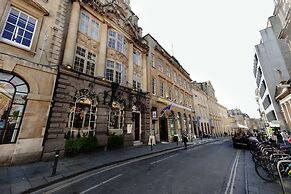 Historic two bed Apartment in the City Centre