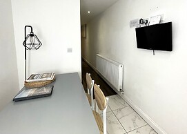 Contemporary Garden Flat in Clifton