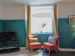 Contemporary Garden Flat in Clifton