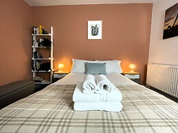 Contemporary Garden Flat in Clifton