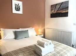 Contemporary Garden Flat in Clifton