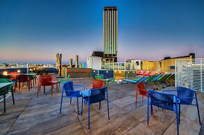 IKYK Hotel - IK Collection